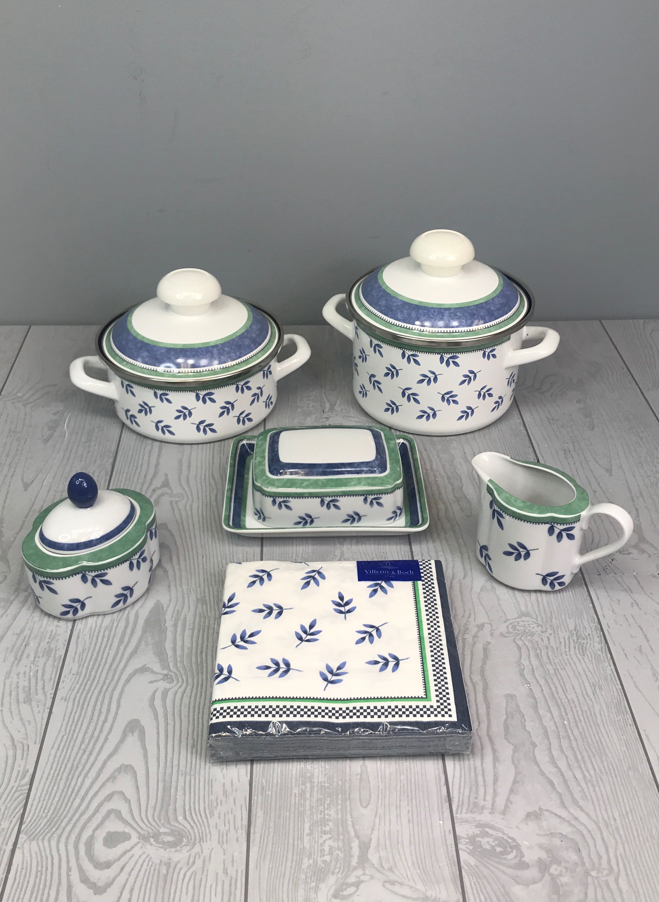 Villeroy & Boch Dinnerware Set: Butter Dish, Cream & Sugar, 2 pots, & Napkins