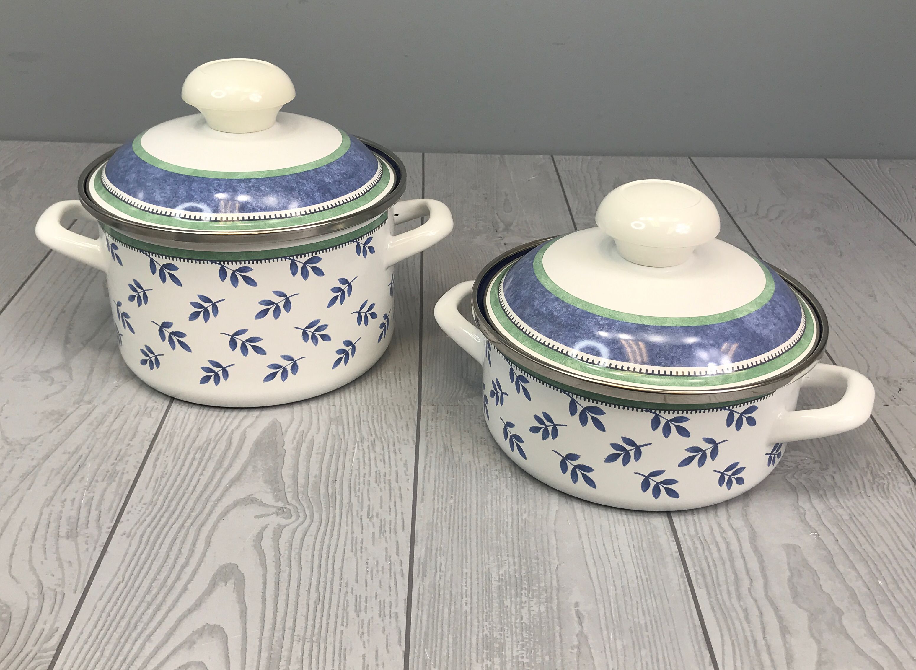 Villeroy & Boch Dinnerware Set: Butter Dish, Cream & Sugar, 2 pots, & Napkins