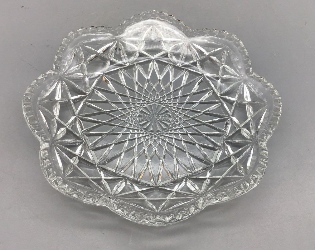 Vintage Avon Diamond Cut Stars Clear Glass Scalloped Collectible Dish - 263A2