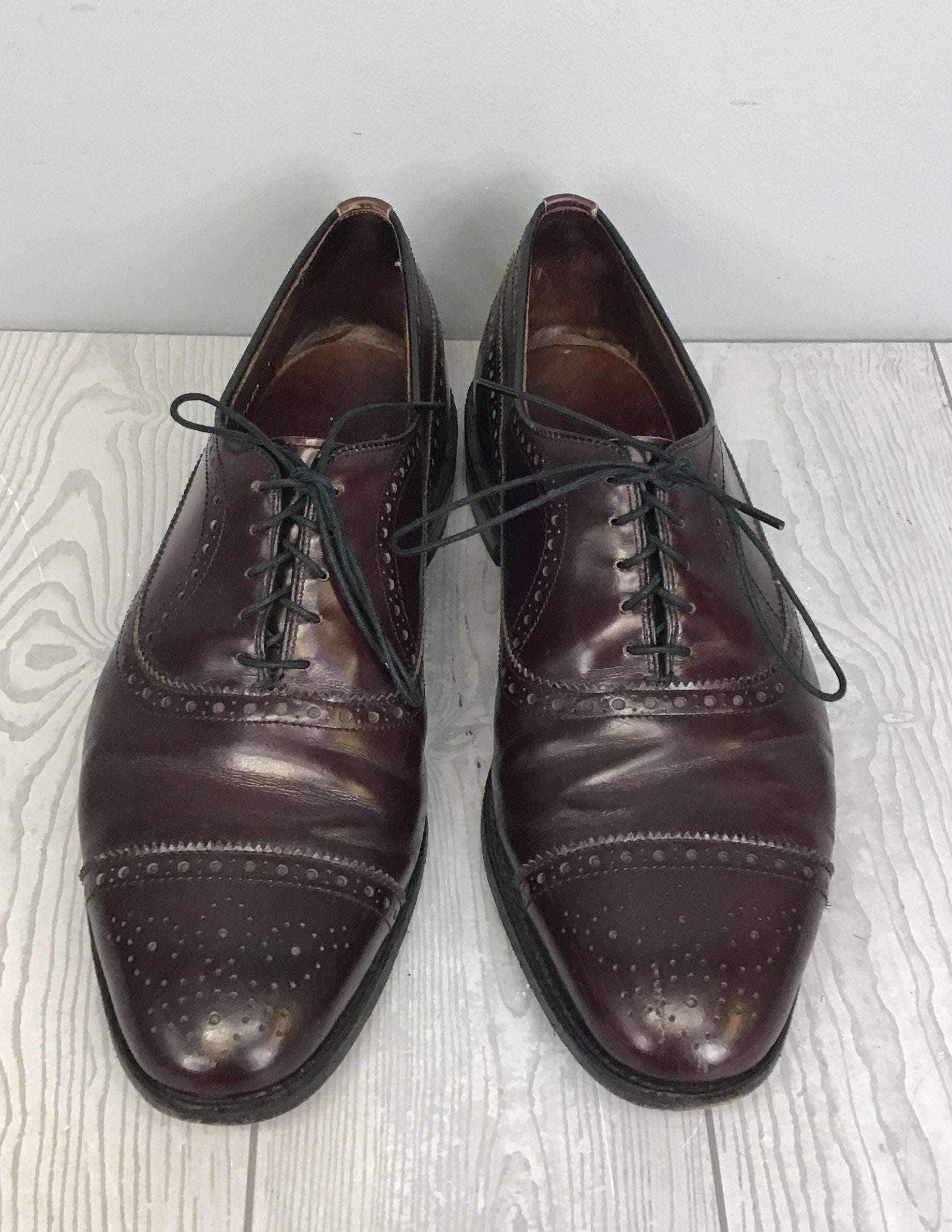 Allen Edmonds Brown/Auburn Leather Men's Shoes - Size 9 1/2 - Made in U.S.A.