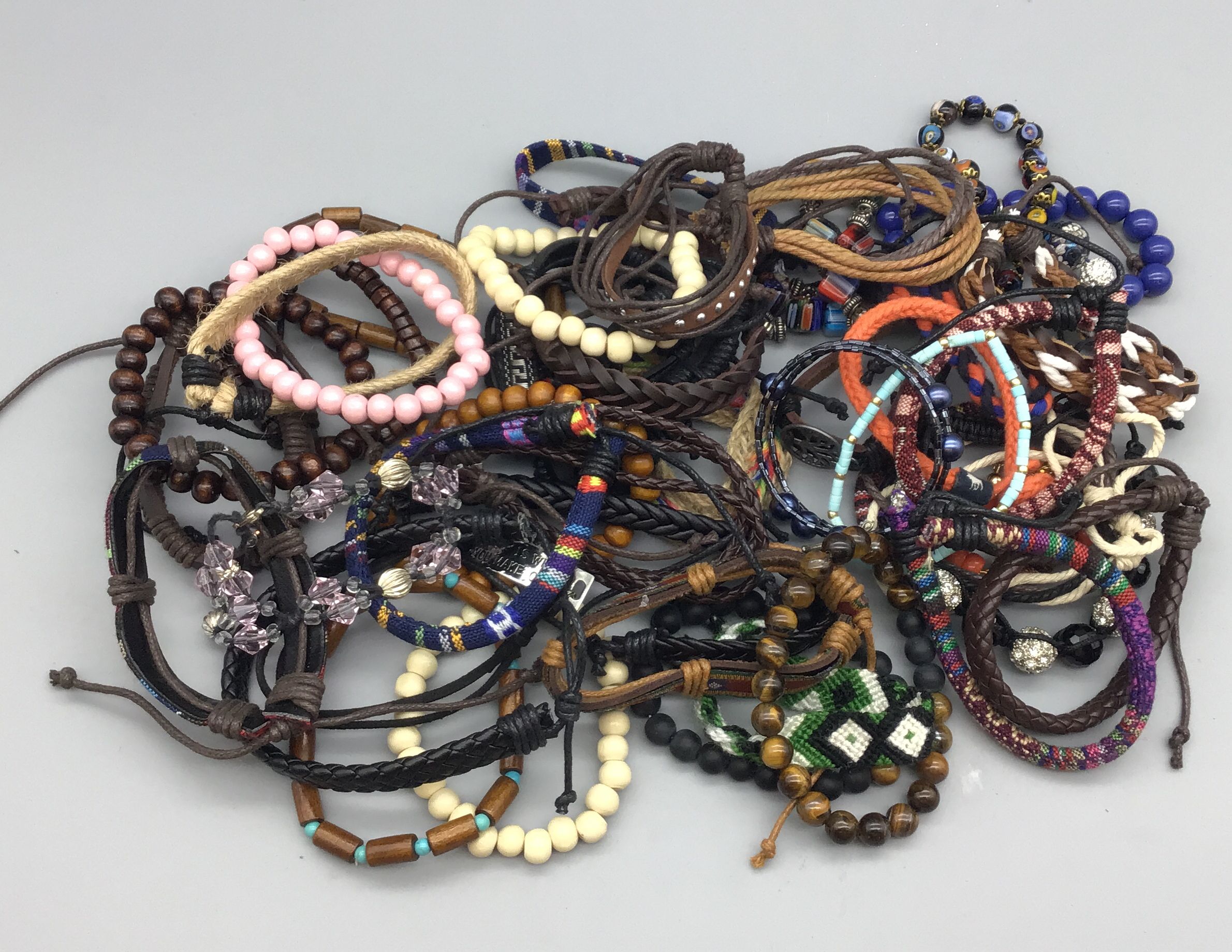 0.75 Pound of Unbranded lot of Mixed Costume Jewelry Bracelets - Mixed Styles