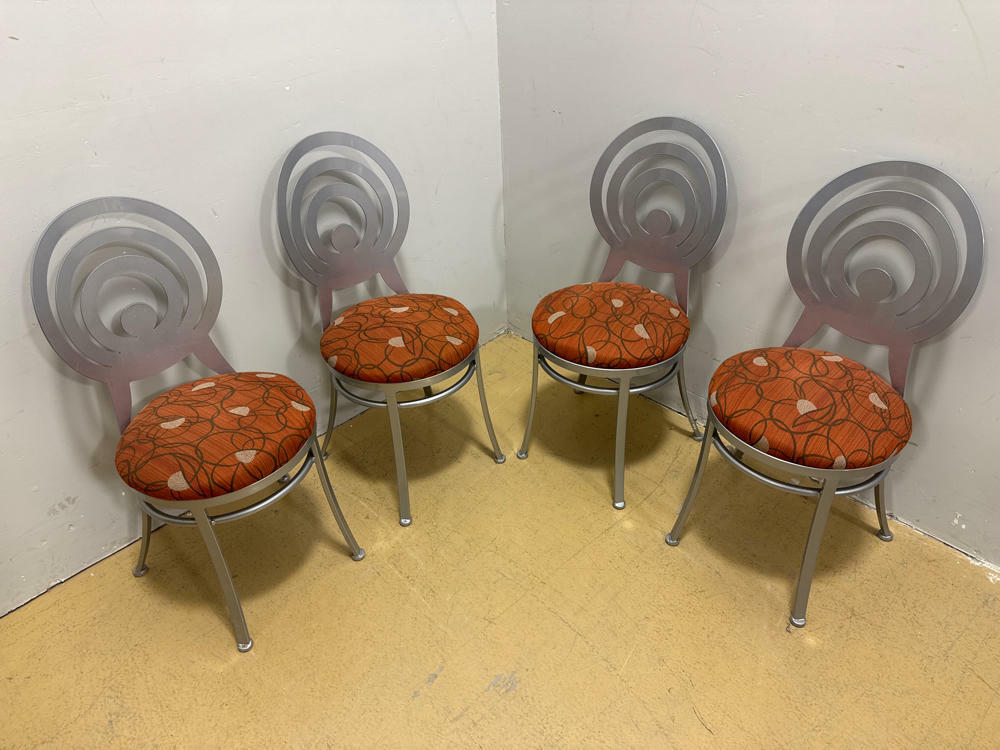 "Johnston Casuals Furniture" Metal Glass Top Dining Set with Four Chairs - Good