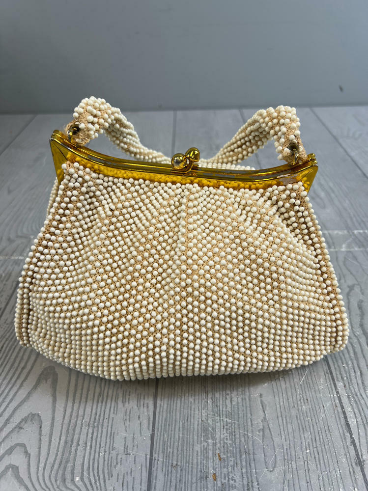 Vintage Beaded Cream Purse with Gold Hardware Kiss Lock Closure - Vintage Purse - Good