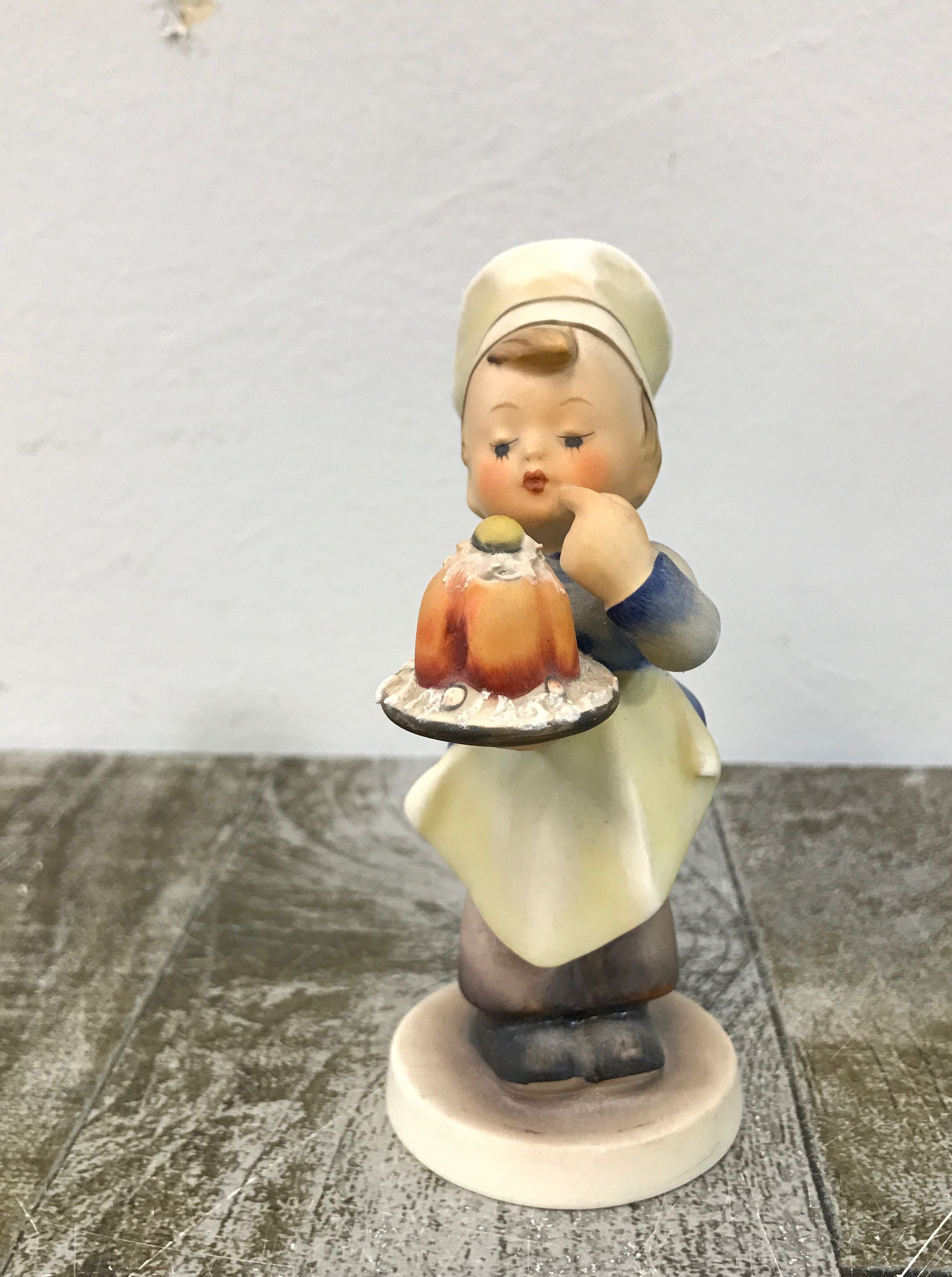 Hummel West Germany #128 "Little Baker" Figurine